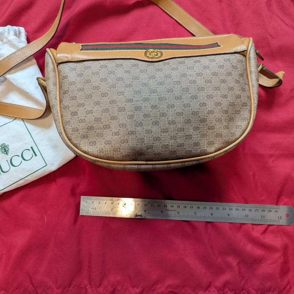 Vintage Gucci Canvas Crossbody - Picture 3 of 15